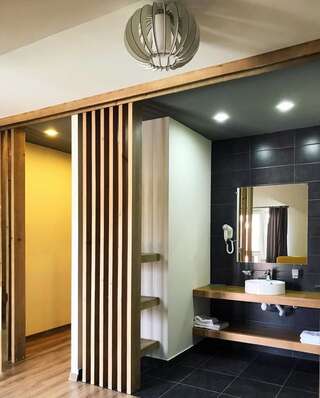 Отель Bukville Буковель Стандартный номер с французским балконом-1